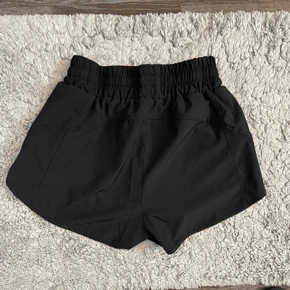 Running shorts - Picture 3 of 5